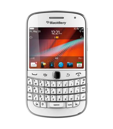 Смартфон BlackBerry Bold 9900 White Retail - Саяногорск